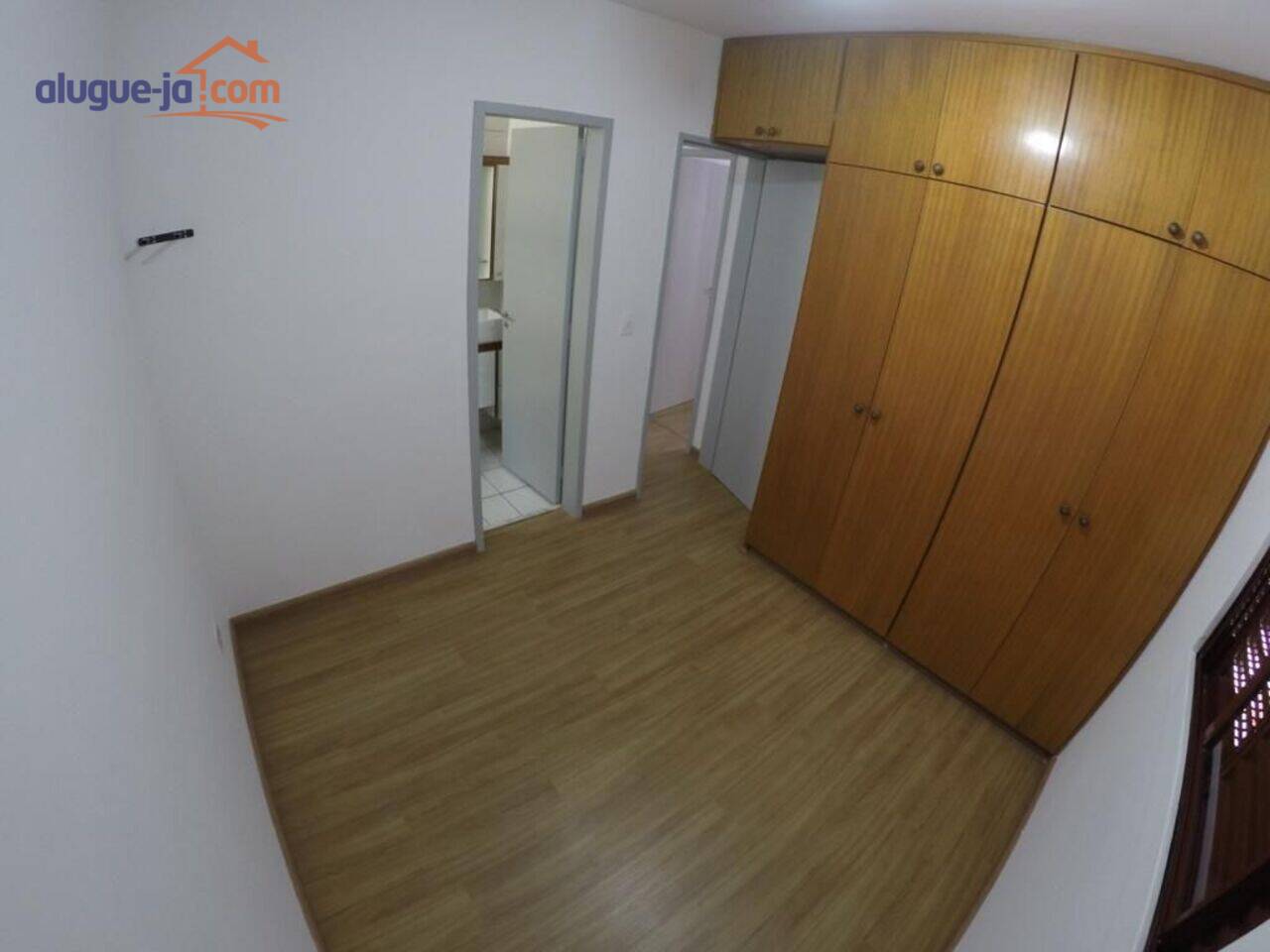 Apartamento Conjunto Residencial Trinta e Um de Março, São José dos Campos - SP