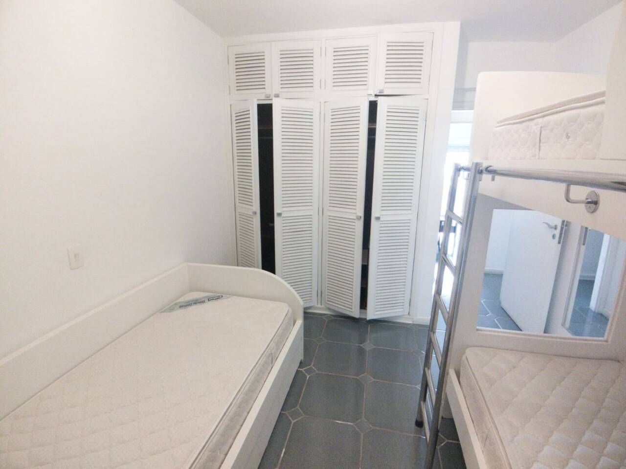 Apartamento Praia das Pitangueiras, Guarujá - SP