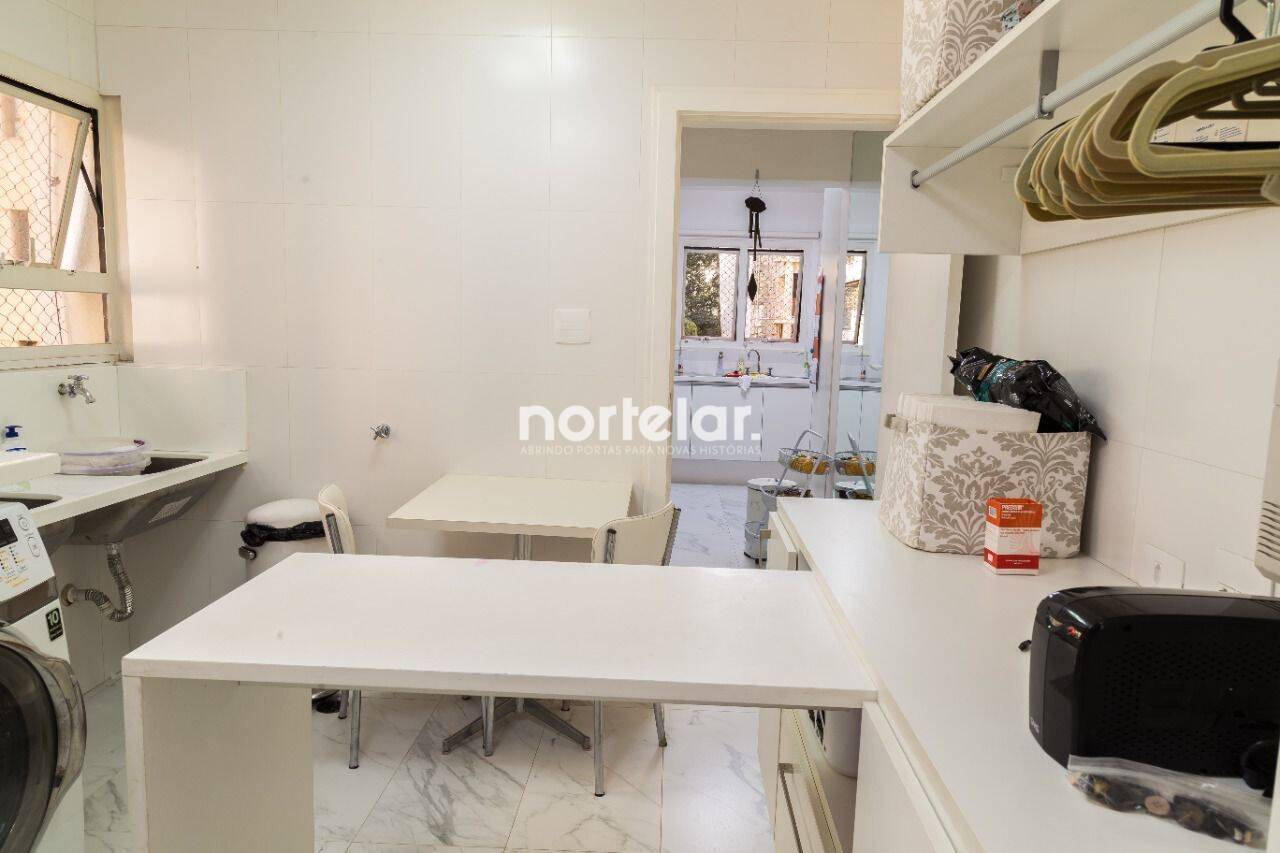 Apartamento duplex Jardim Europa, São Paulo - SP