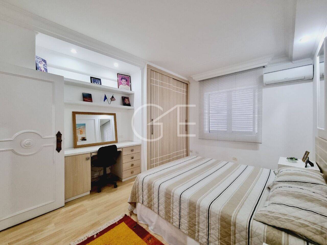 Apartamento Boqueirão, Santos - SP