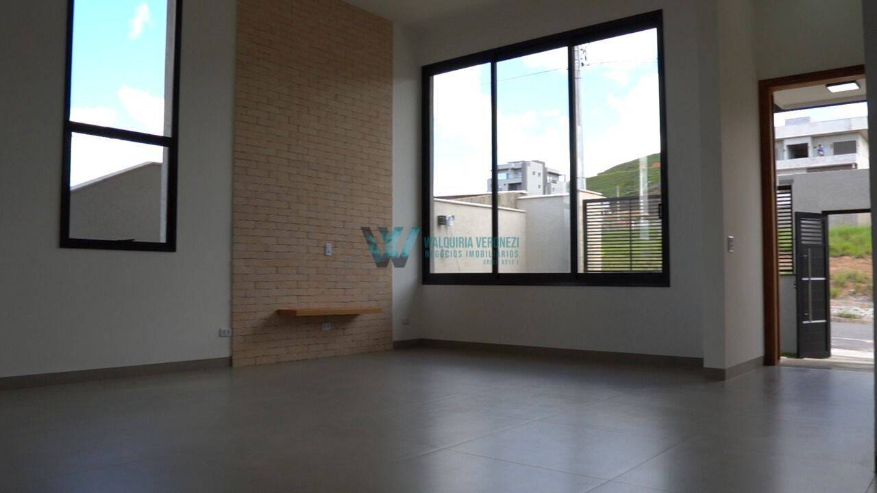 Casa dos sonhos com 1 suíte master mais 3 dormitórios à venda, 300 m² por R$ 1.750.000 - Residencial Alamedas - Poços de Caldas/MG