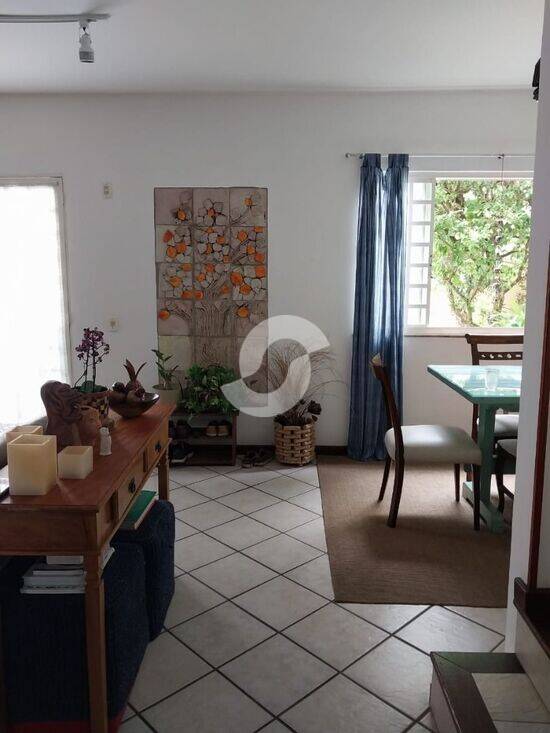 Casa de 180 m² na Walter Neves - Maria Paula - Niterói - RJ, à venda por R$ 650.000