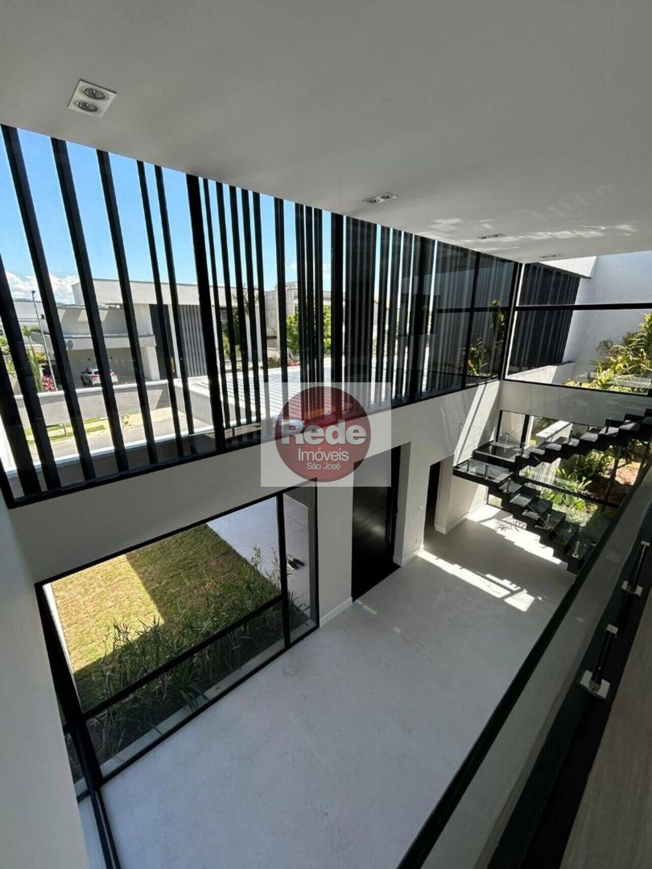 Sobrado Condomínio Residencial Colinas do Paratehy, São José dos Campos - SP