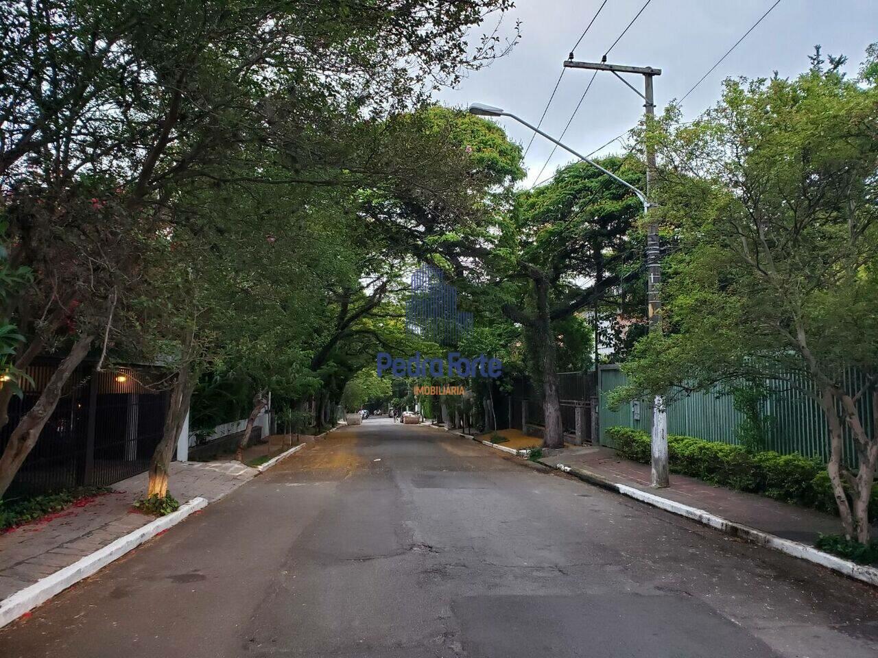 Casa Pinheiros, São Paulo - SP