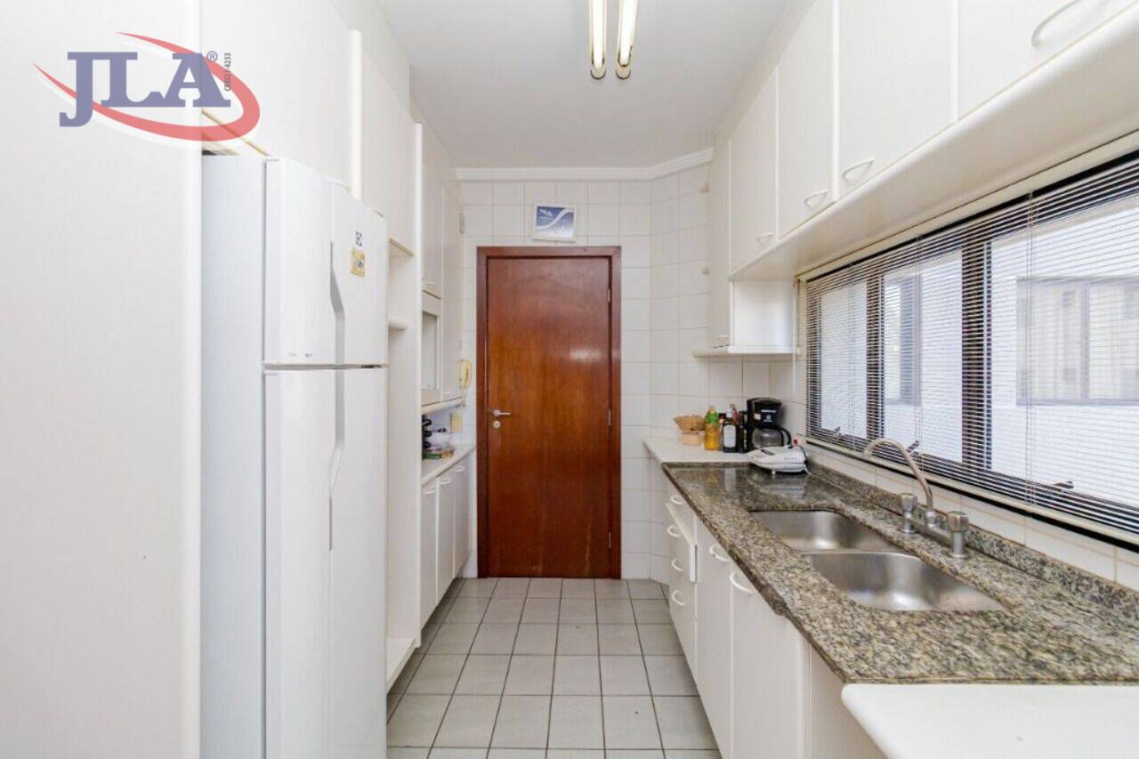 Apartamento Batel, Curitiba - PR