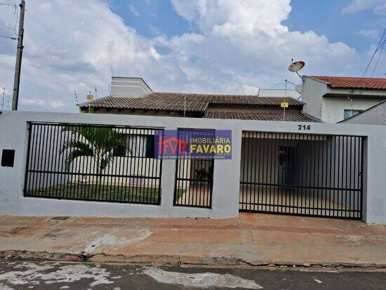 Casa de 160 m² na Raul Mouro - Residencial Professora Marieta - Londrina - PR, à venda por R$ 410.00