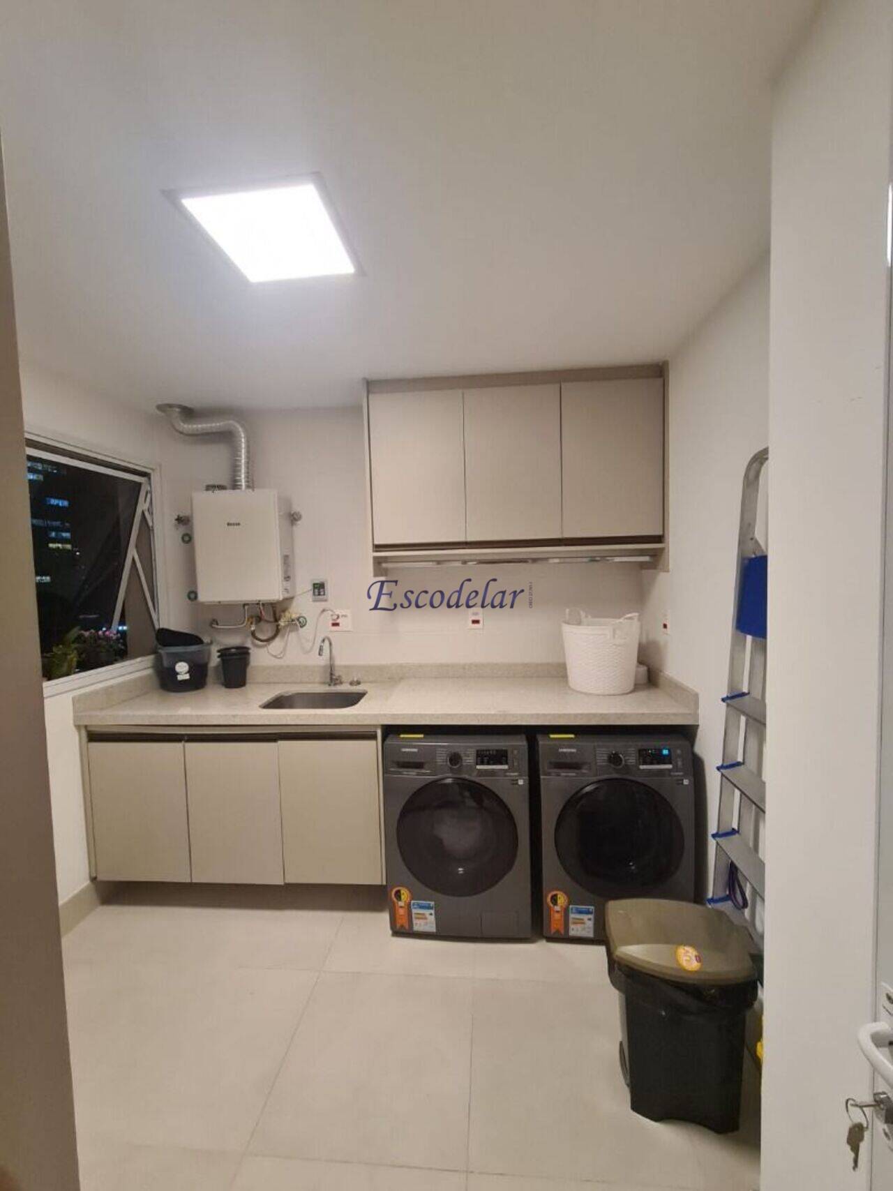 Apartamento Alphaville Empresarial, Barueri - SP