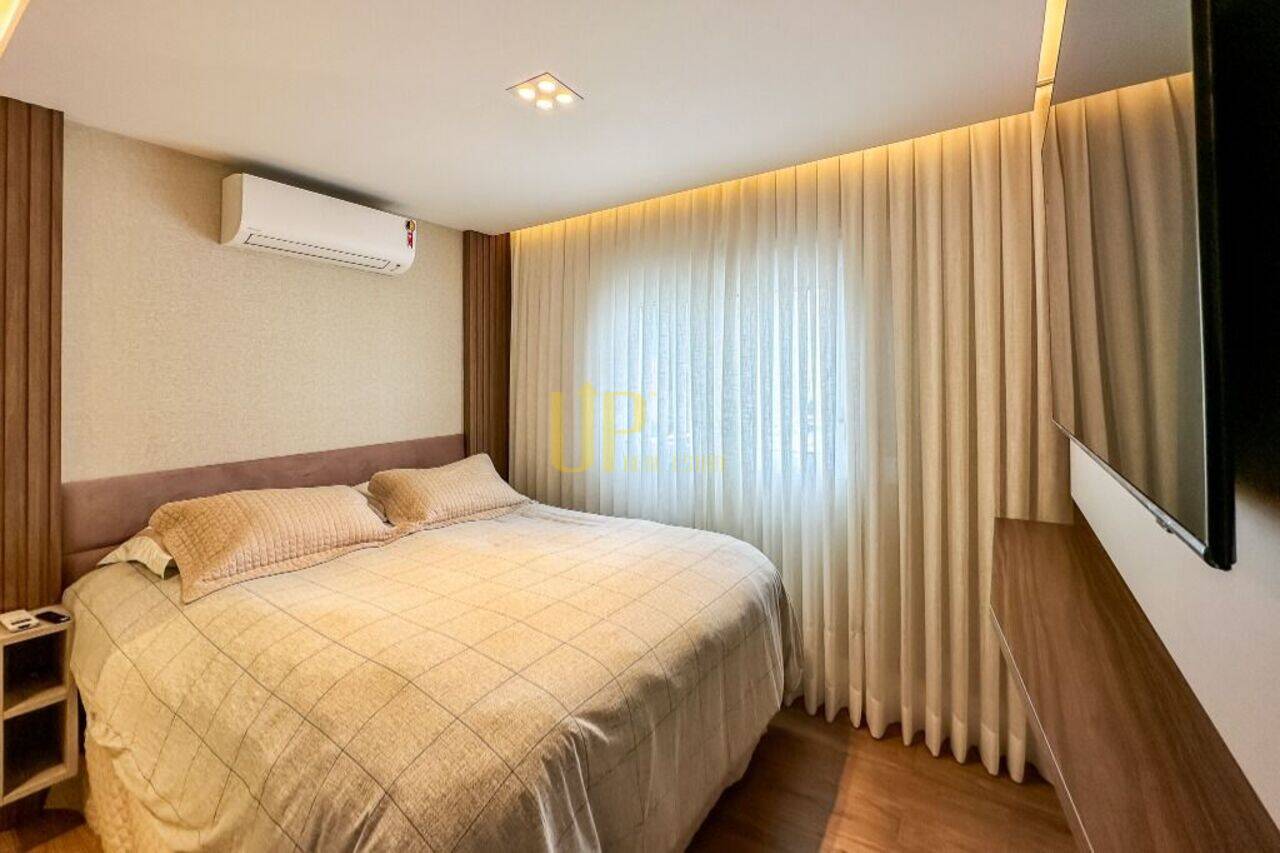 Apartamento com 2 dormitórios, 2 suítes, 3 banheiros, 2 vagas à venda, 106 m² por R$  - Aclimação - São Paulo/SP