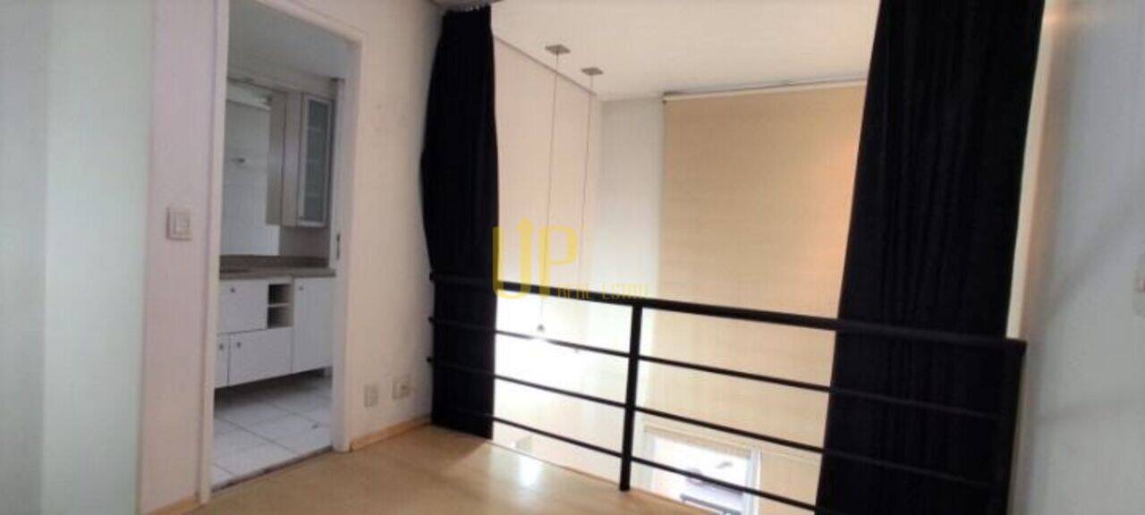 Apartamento duplex Vila Mariana, São Paulo - SP