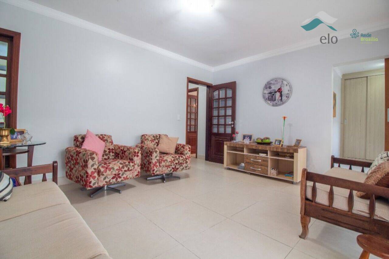 Casa Setor Habitacional Jardim Botânico, Brasília - DF