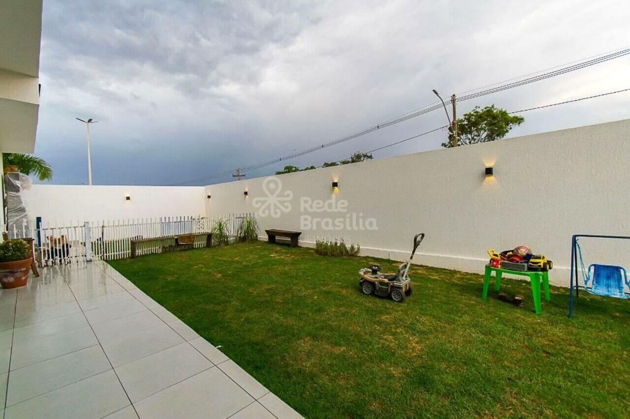 Casa Setor Habitacional Jardim Botânico, Brasília - DF