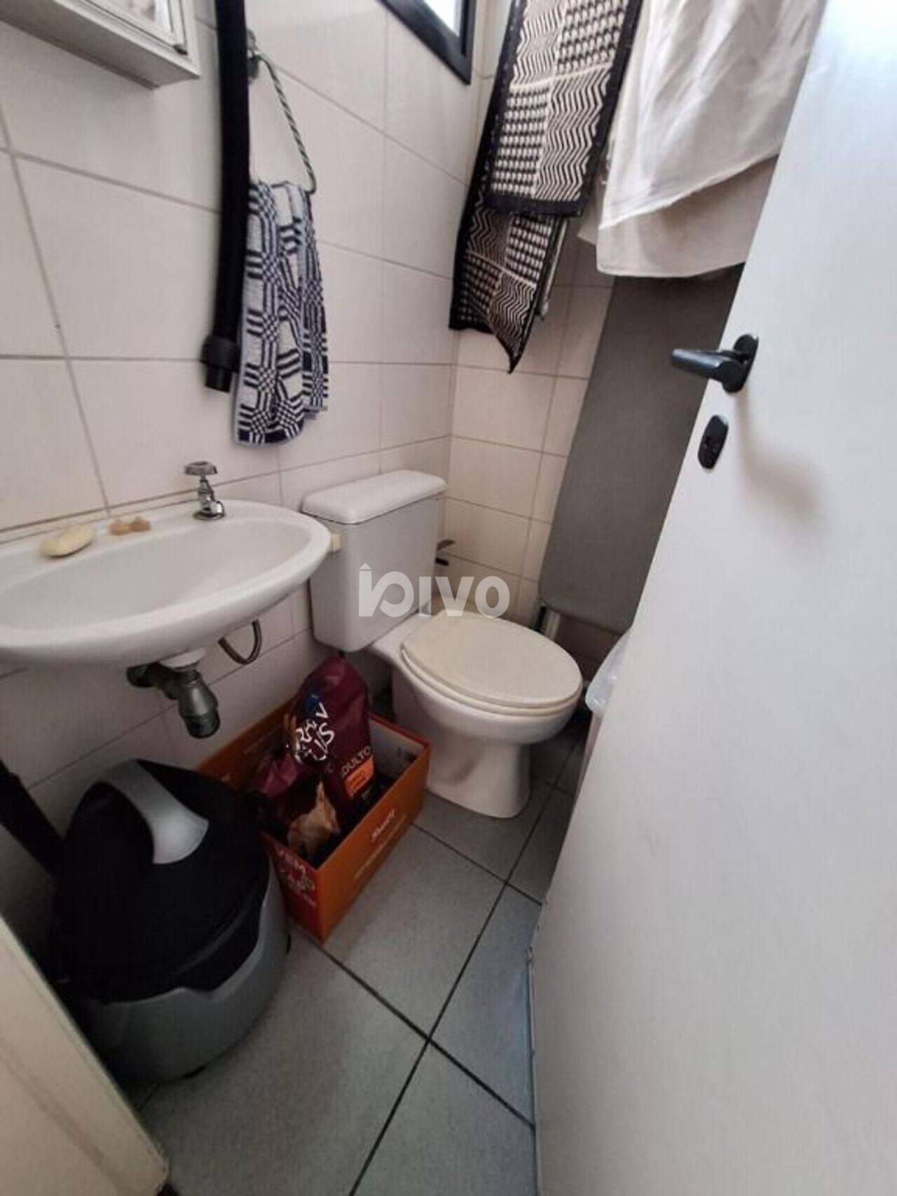 Apartamento Vila Gumercindo, São Paulo - SP