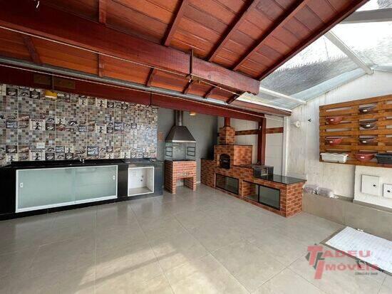 Casa de 240 m² Santa Rita I - Pouso Alegre, à venda por R$ 900.000