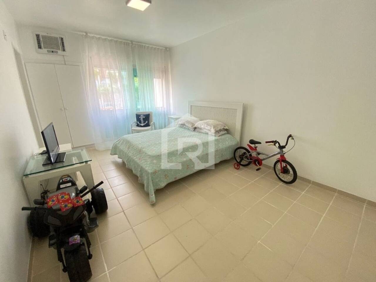 Apartamento Enseada, Guarujá - SP