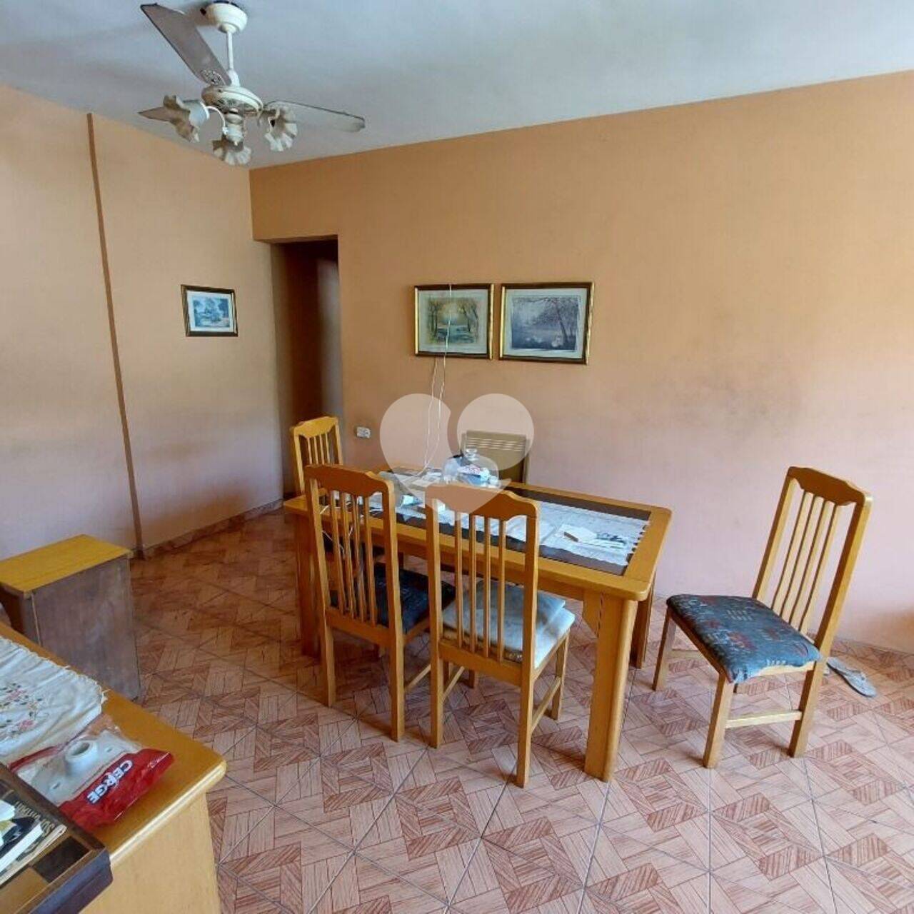 Lopes Enjoy Imóveis Vende! ! !  Rua Mapurari - AP88500

Apartamento com 2 quartos  à venda, 67 m² - Engenho de Dentro - Rua Mapurari.
Apartamento composto de pequeno hall de entrada, sala com 2 ventiladores de teto, corredor de acesso aos 2 quartos, sendo um com ventilador de teto e ao banheiro social com ventilação natural, copa, cozinha com armários, área de serviço com tanque e instalação para máquina de lavar, quarto de empregada.  Uma vaga de garagem na escritura. Prédio com 2 elevadores, salão de festas e brinquedoteca.  Agende sua visita. Rua Borda do Mato,4.