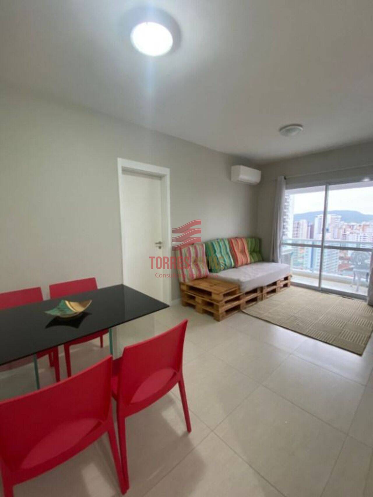 Apartamento Boqueirão, Santos - SP