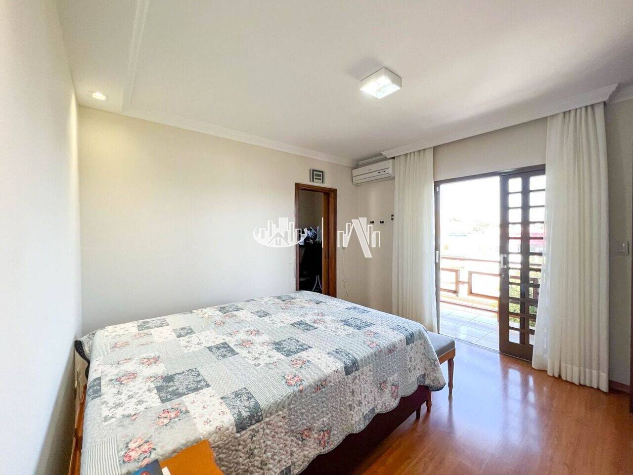 Casa Jardim Piza, Londrina - PR