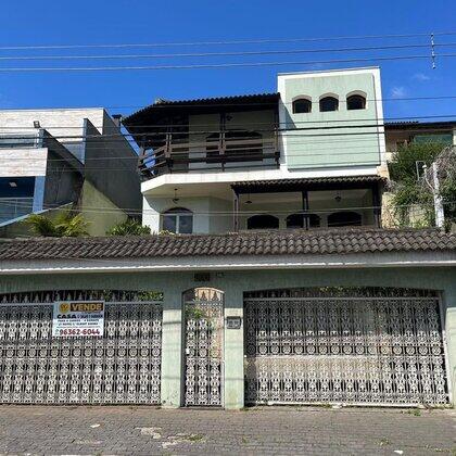 Casas à venda Centro