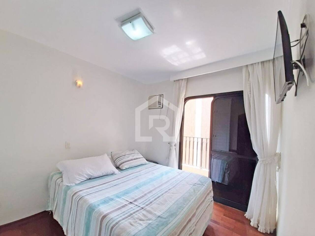 Apartamento Enseada, Guarujá - SP