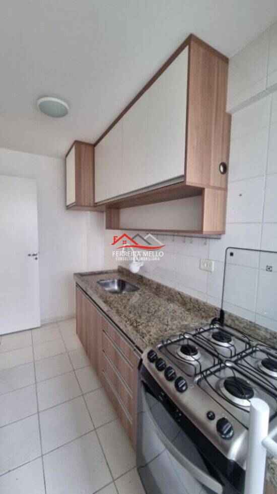 Apartamento de 52 m² Região Central - Caieiras, à venda por R$ 370.000