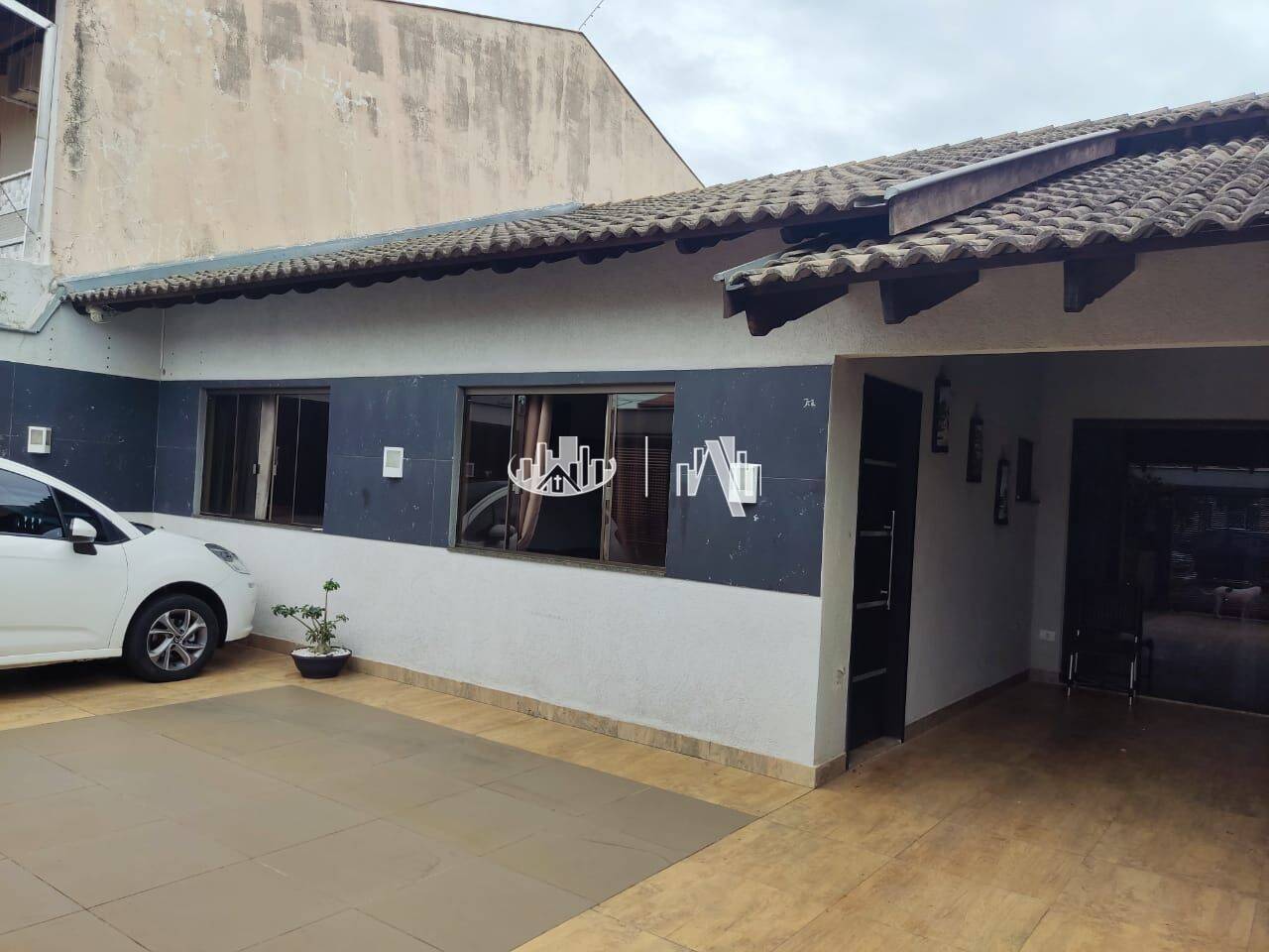 Casa Jardim Tarumã, Londrina - PR