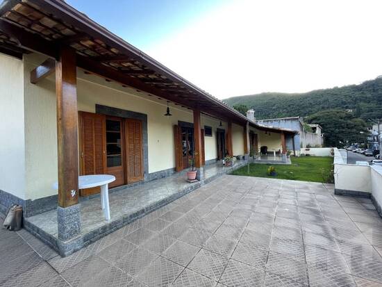 Casa de 109 m² Nogueira - Petrópolis, à venda por R$ 1.200.000