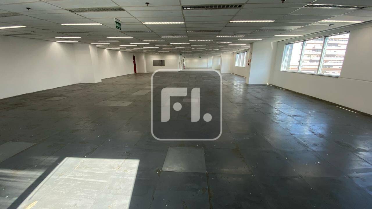 Conjunto comercial com 1.118 m² no bairro Bela Vista para locação