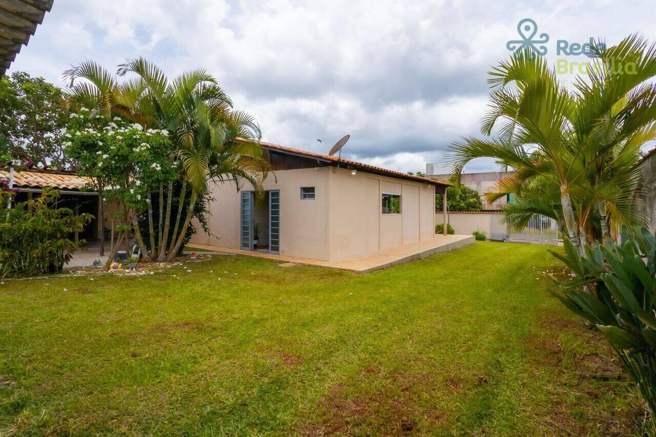 Casa Setor Habitacional Tororó (Jardim Botânico), Brasília - DF