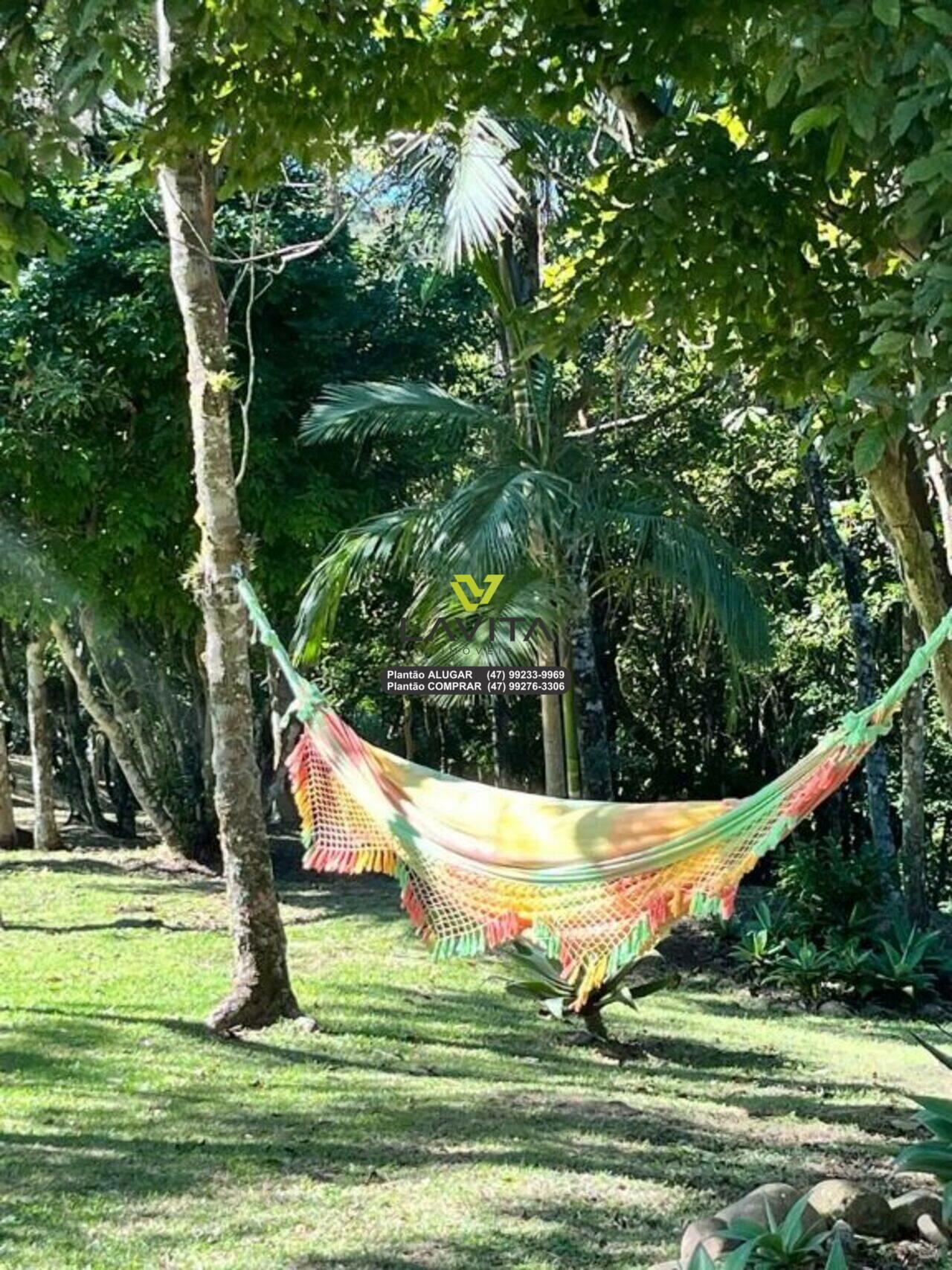 Casa Praia do Estaleiro, Balneário Camboriú - SC