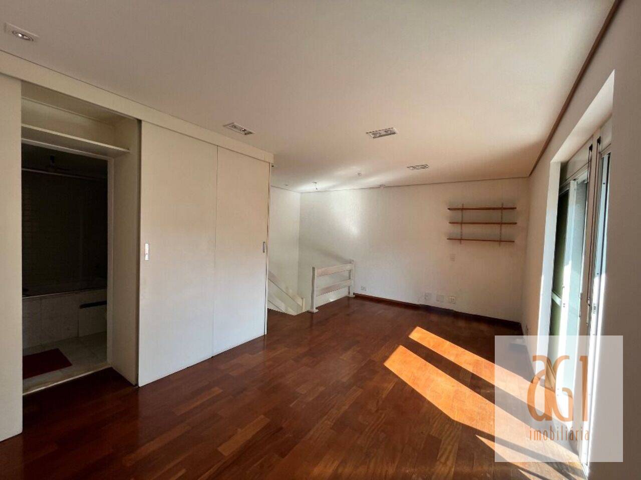 Apartamento duplex Vila Madalena, São Paulo - SP