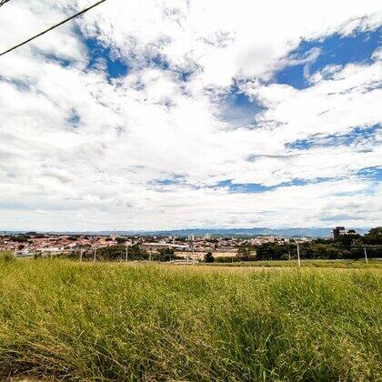 Terrenos à venda Urbanova