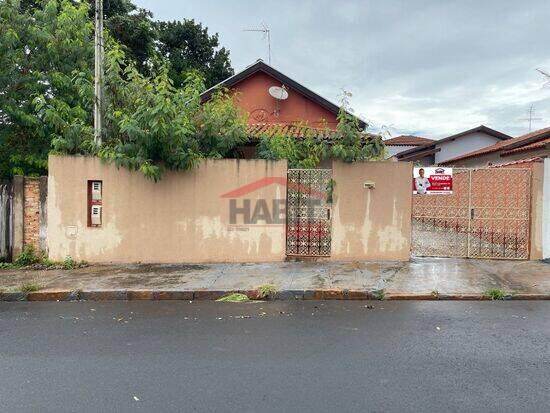 Casa de 221 m² Centro - Bebedouro, à venda por R$ 450.000