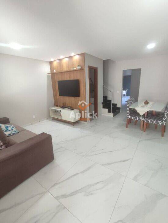 Casa de 132 m² Colina de Laranjeiras - Serra, à venda por R$ 850.000