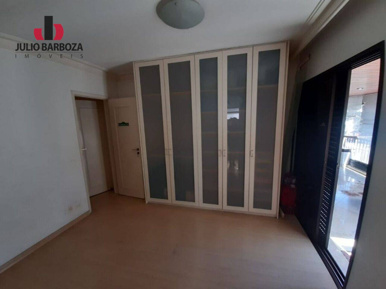 Apartamento Vila Uberabinha, São Paulo - SP