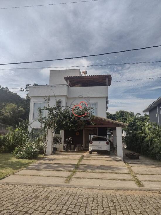 Casa de 270 m² Mar do Norte - Rio das Ostras, à venda por R$ 980.000