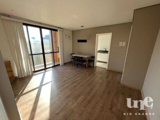 Apartamento de 95 m² Centro - Rio Grande, à venda por R$ 390.000