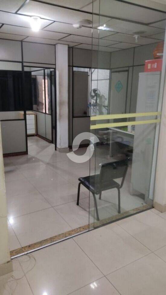 Loja de 300 m² na Noronha Torrezão - Santa Rosa - Niterói - RJ, à venda por R$ 495.000 ou aluguel po