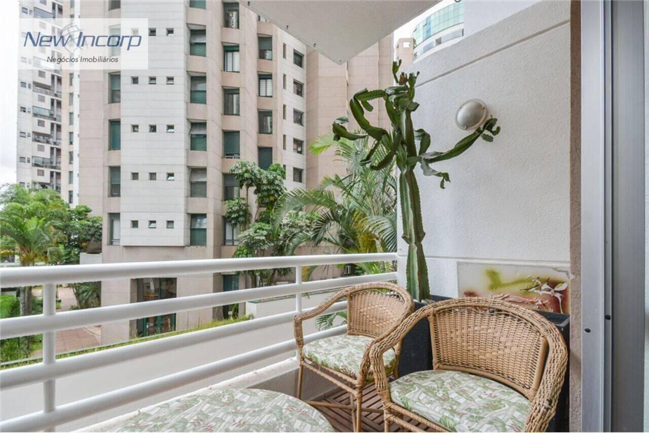 Apartamento duplex Moema, São Paulo - SP