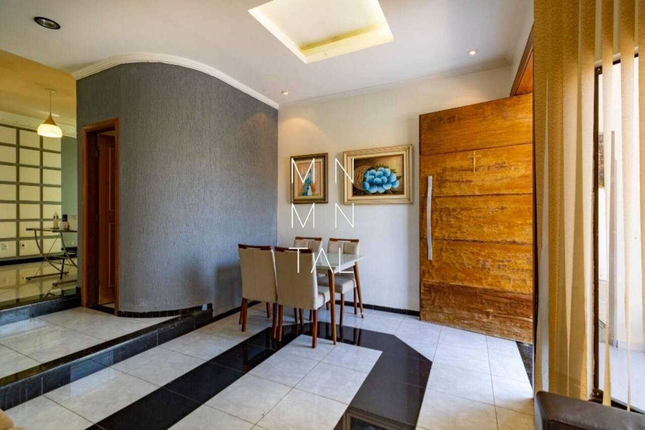 Casa Setor Habitacional Arniqueiras, Águas Claras - DF