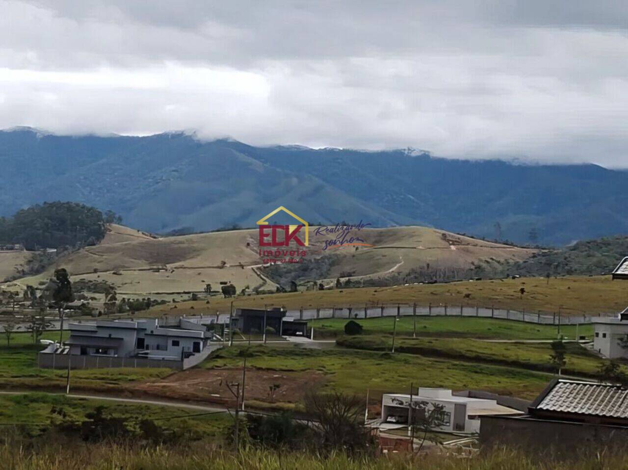 Terreno Condomínio Village da Serra, Tremembé - SP