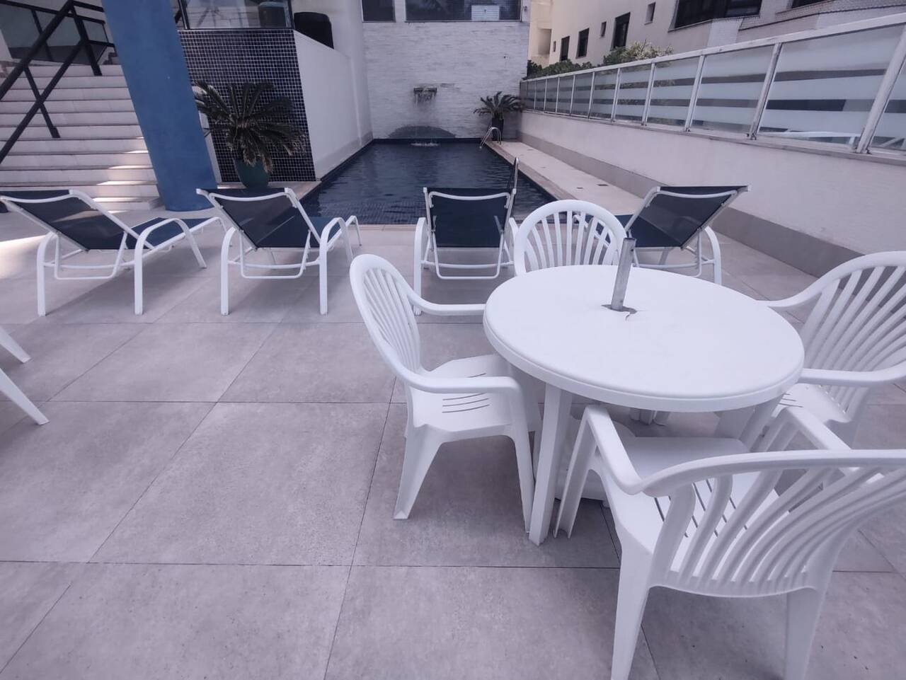 Apartamento Praia das Pitangueiras, Guarujá - SP