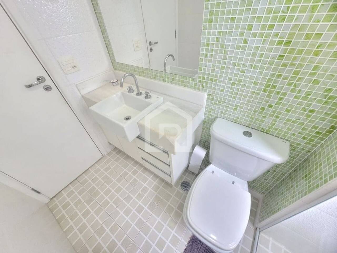 Apartamento Praia das Astúrias, Guarujá - SP