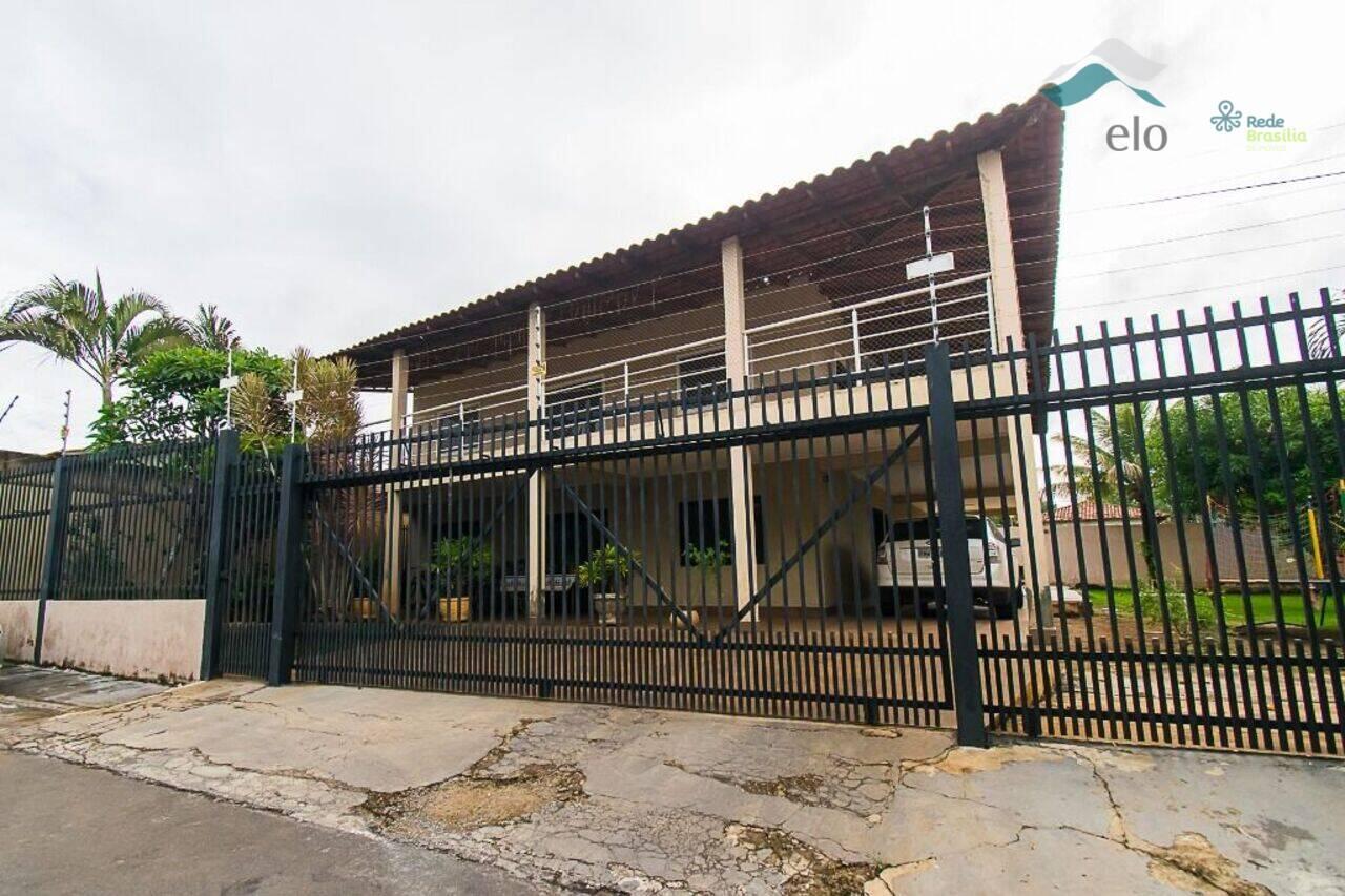 Casa Setor Habitacional Arniqueiras, Águas Claras - DF