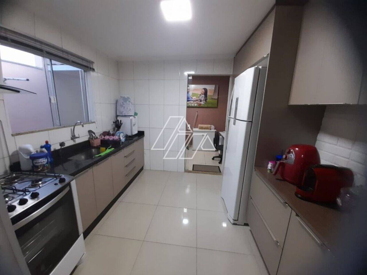 Casa Jardim Nazareth, Marília - SP