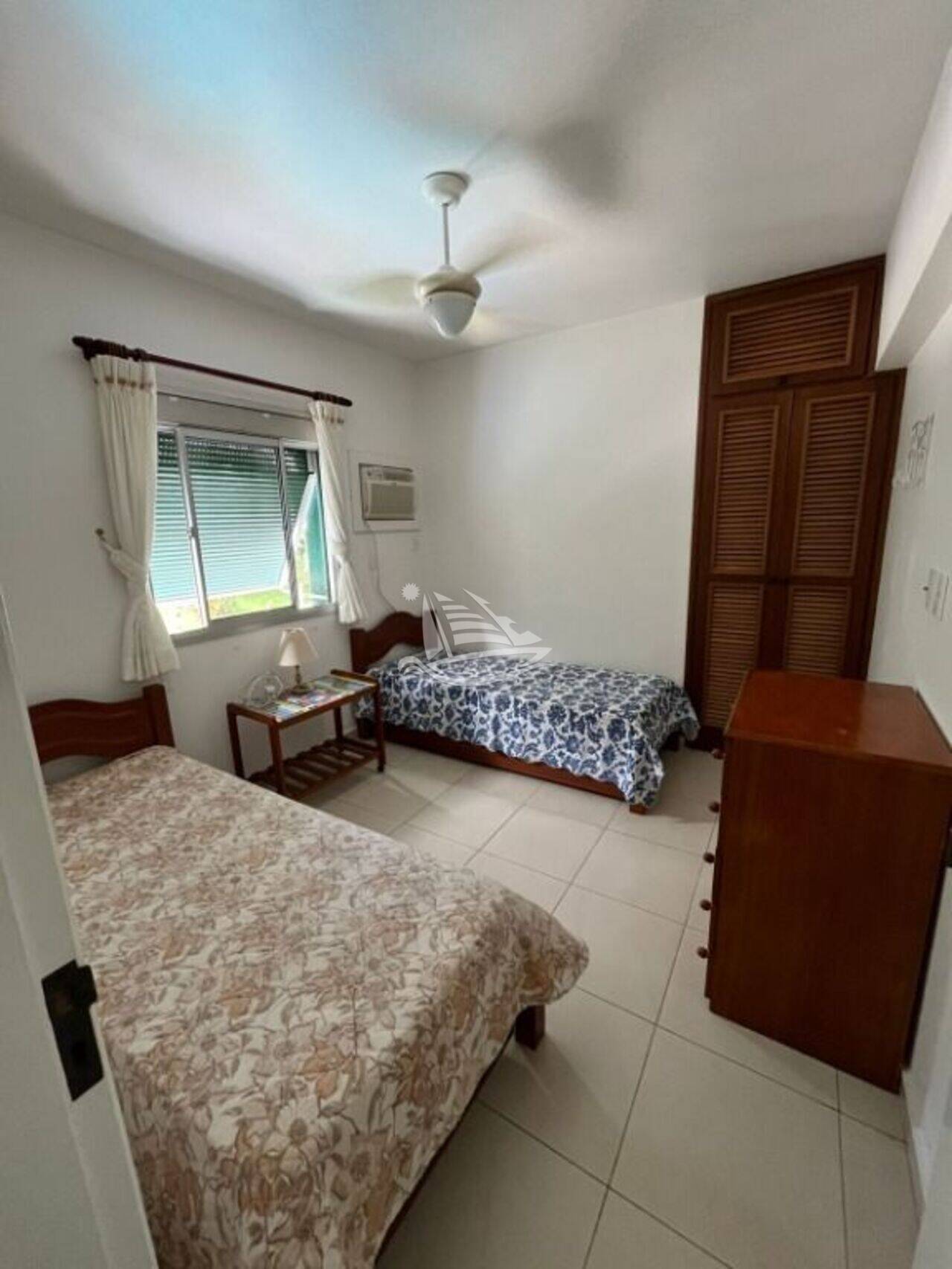 Apartamento Praia da Enseada – Hotéis, Guarujá - SP