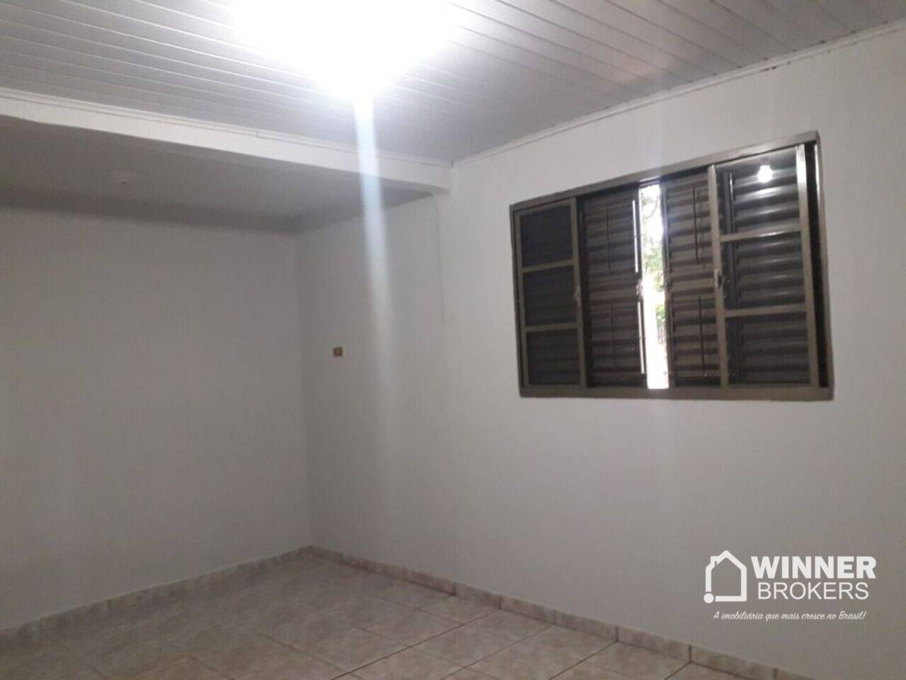 Casa Conjunto Habitacional Requião, Maringá - PR