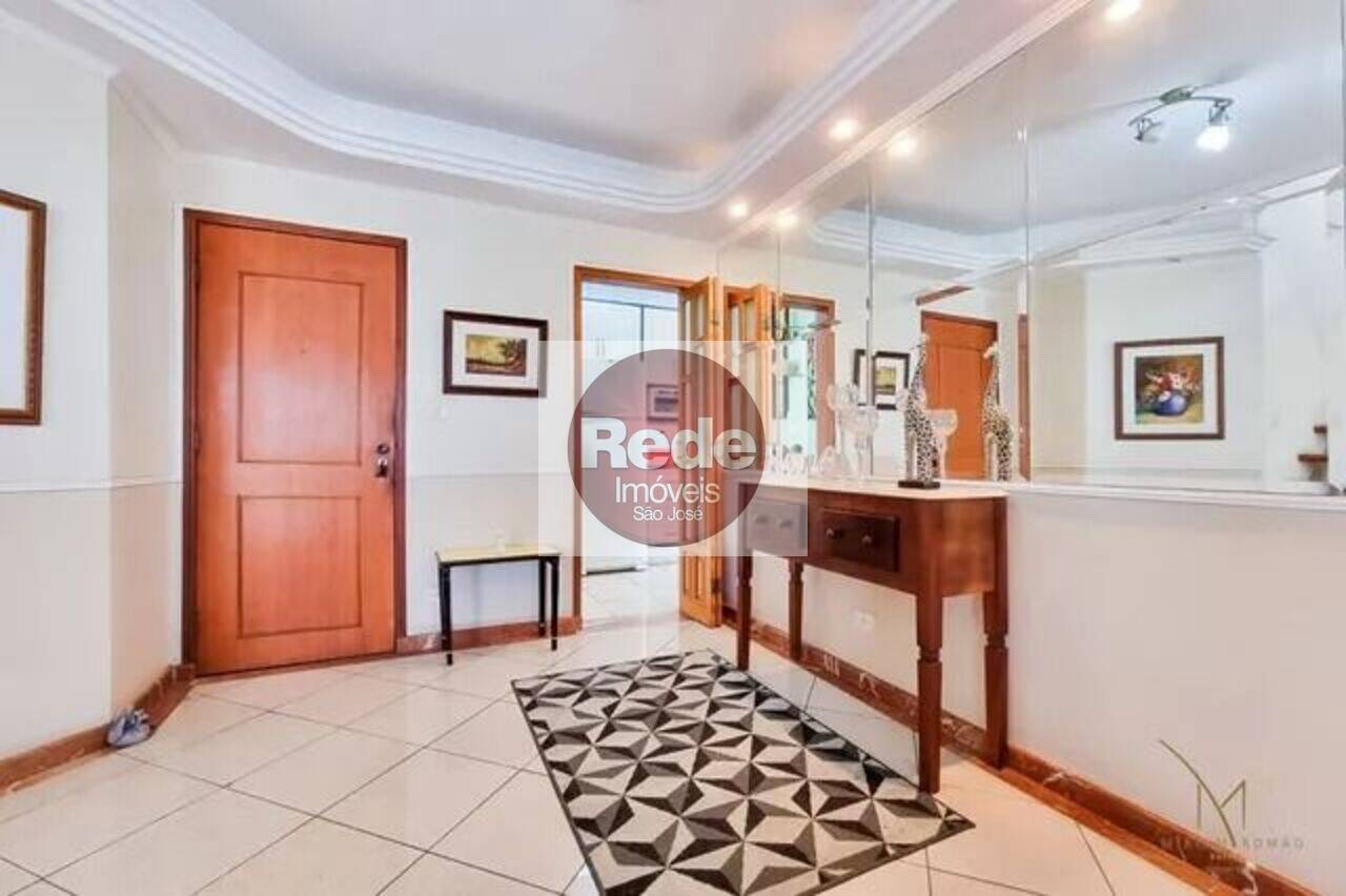 Apartamento duplex Jardim Aquarius, São José dos Campos - SP