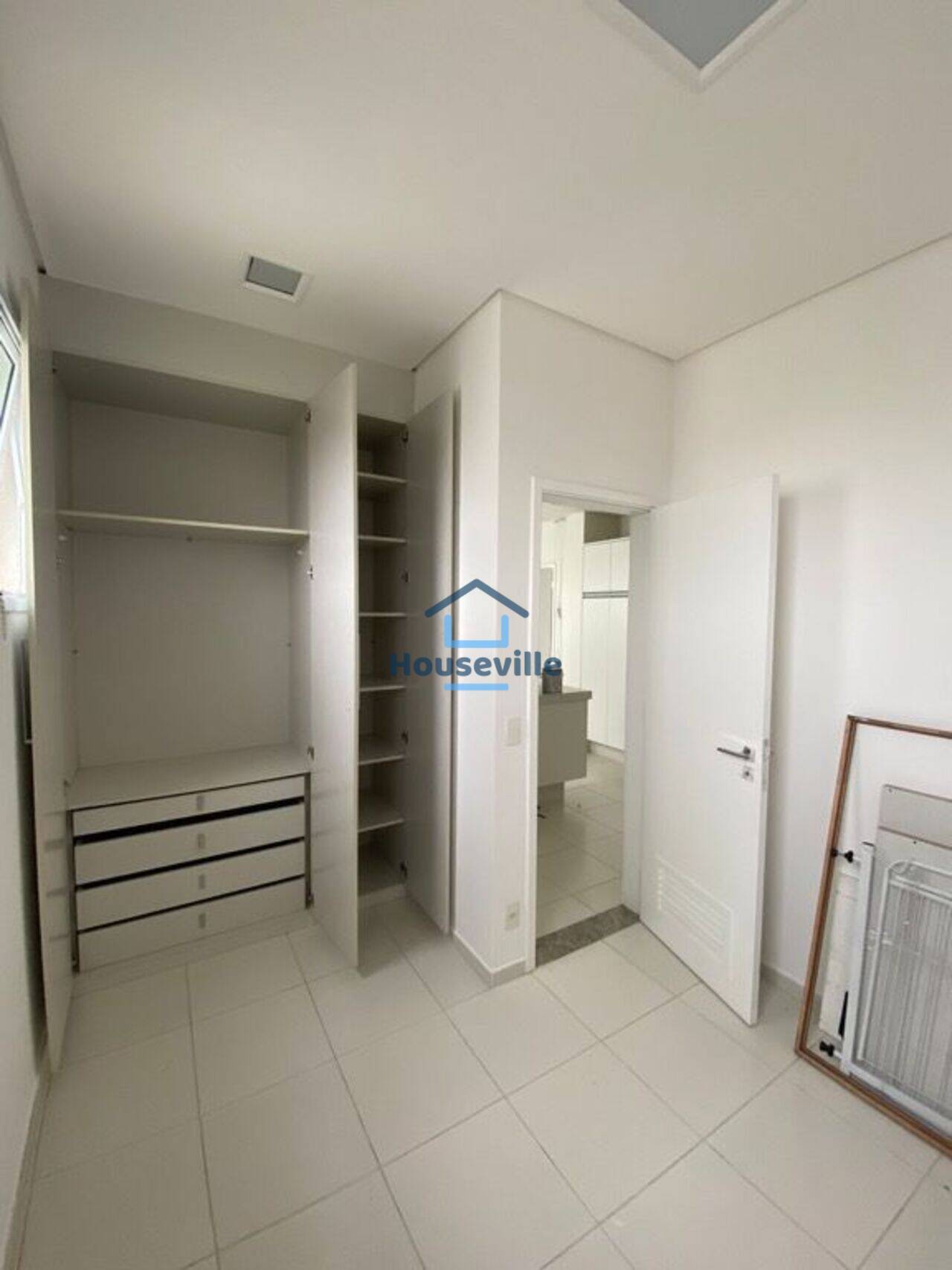 Apartamento Edifício Penthouses, Santana de Parnaíba - SP