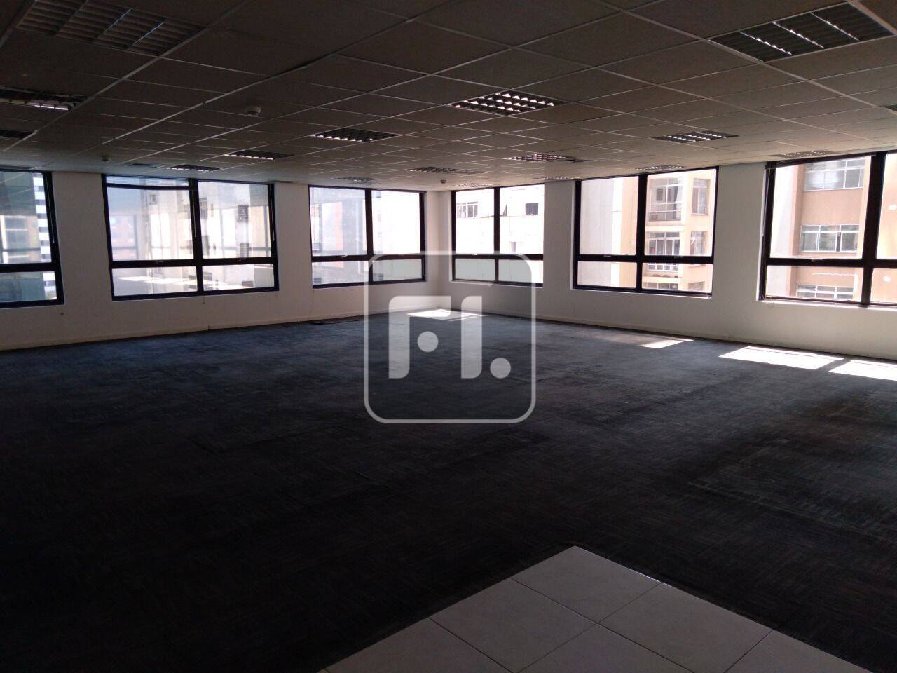 Conjunto comercial com 500 m² na Bela vista para Locação, com piso frio com canaletas,
