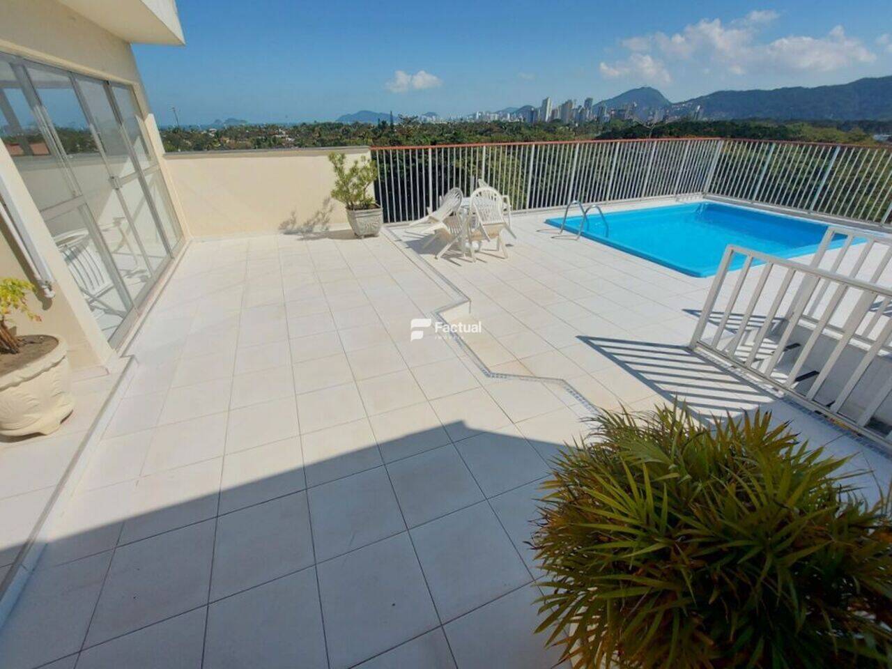 Apartamento Praia da Enseada, Guarujá - SP